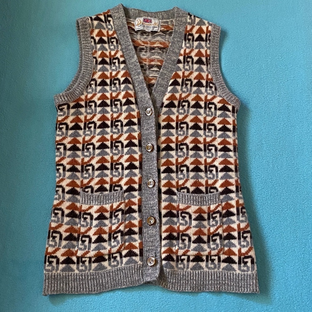 DEMOISELLES wool button up vest 2 pockets  multi color vintage soft size M